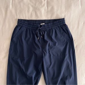 Aritzia Tna Speed Jogger | Navy | sz L
